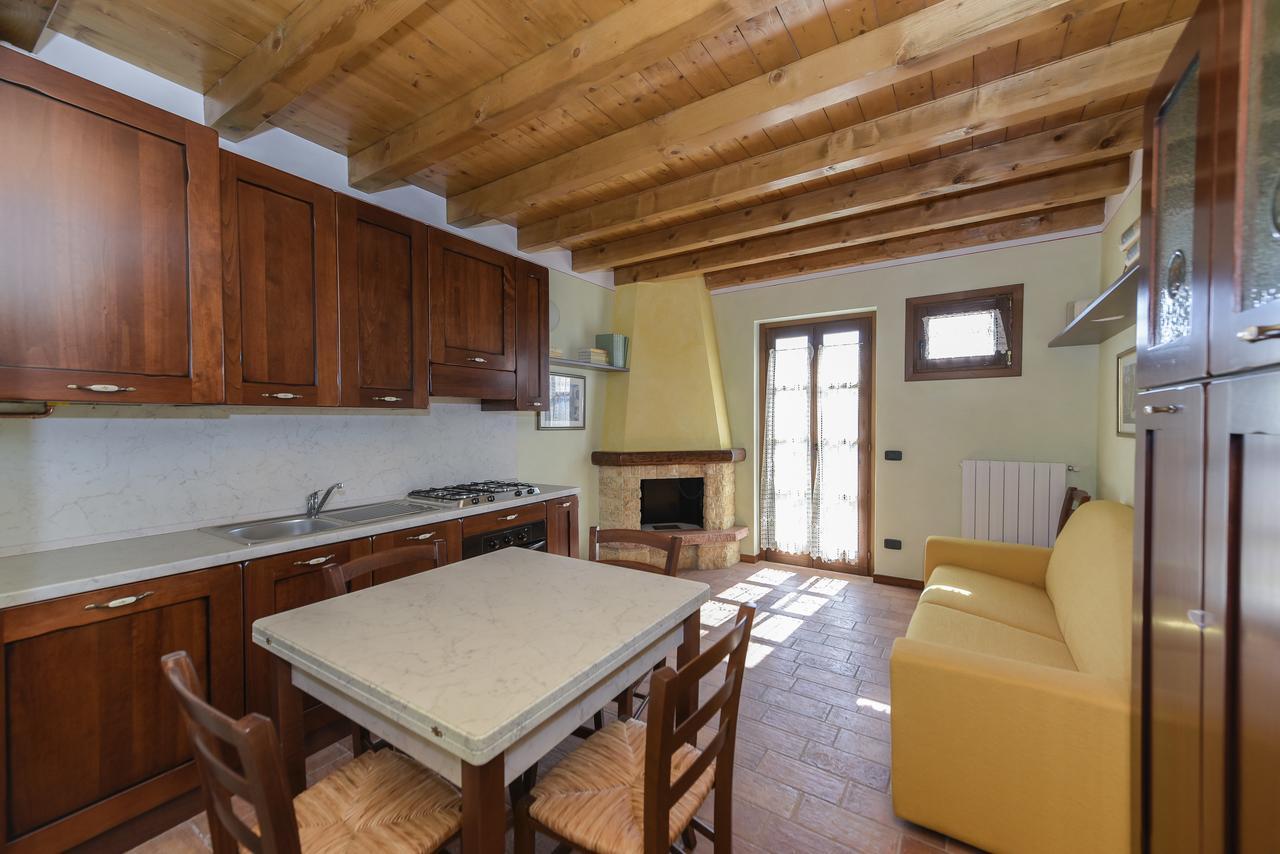 Residenza Borgo Antico Villa Paratico Bagian luar foto